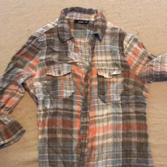 Cue plaid button up - Picture 1 of 1